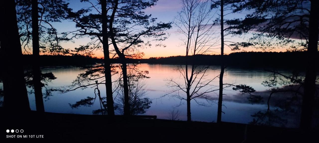 Domek Borsk Nad Samym Jeziorem Exteriör bild